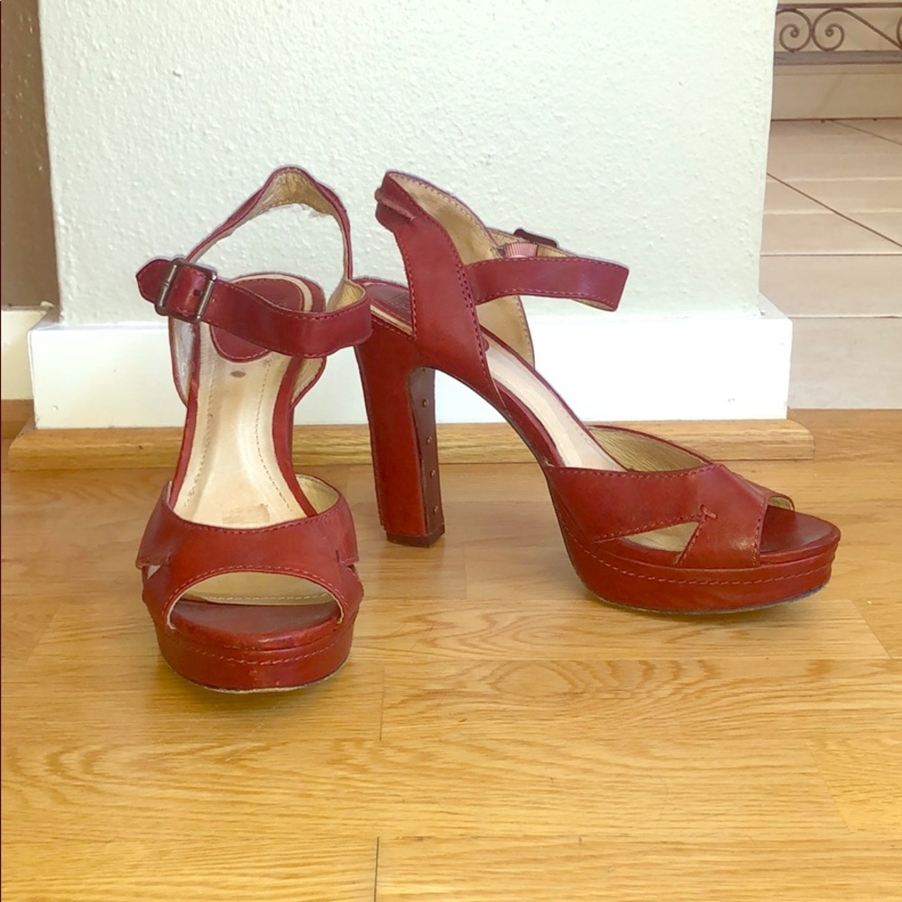 Frye red Samantha heel. Worn once!